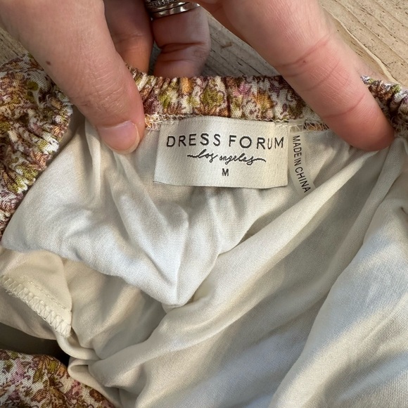 Dress Forum Women’s dress - Picture 7 of 9